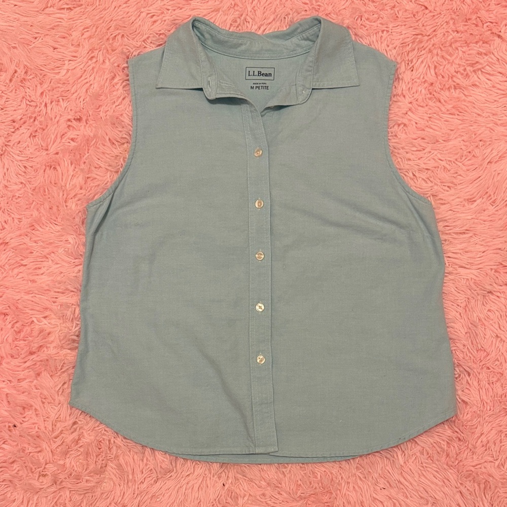 L.L. Bean Sleeveless Shirt in Light Blue